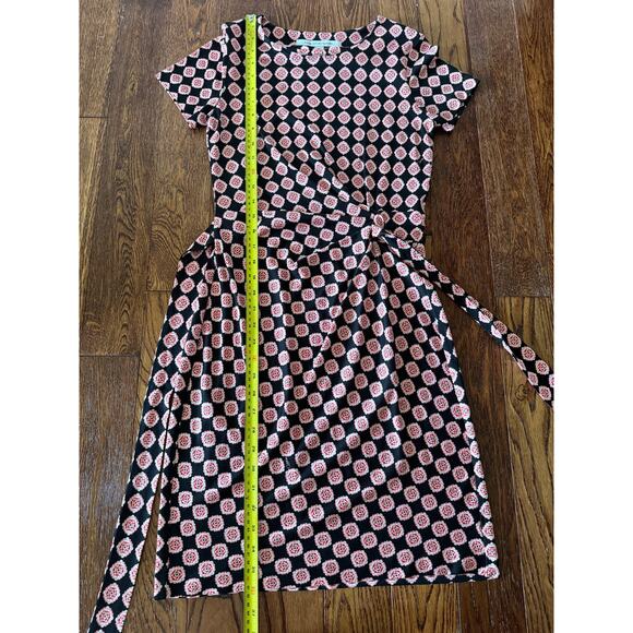 Diane Von Furstenberg Silk Dress 4 Pink Black  Short Sleeves Ruched Tie Waist - Picture 6 of 10